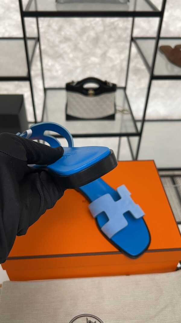 hermes oran sandlas bleu cameo