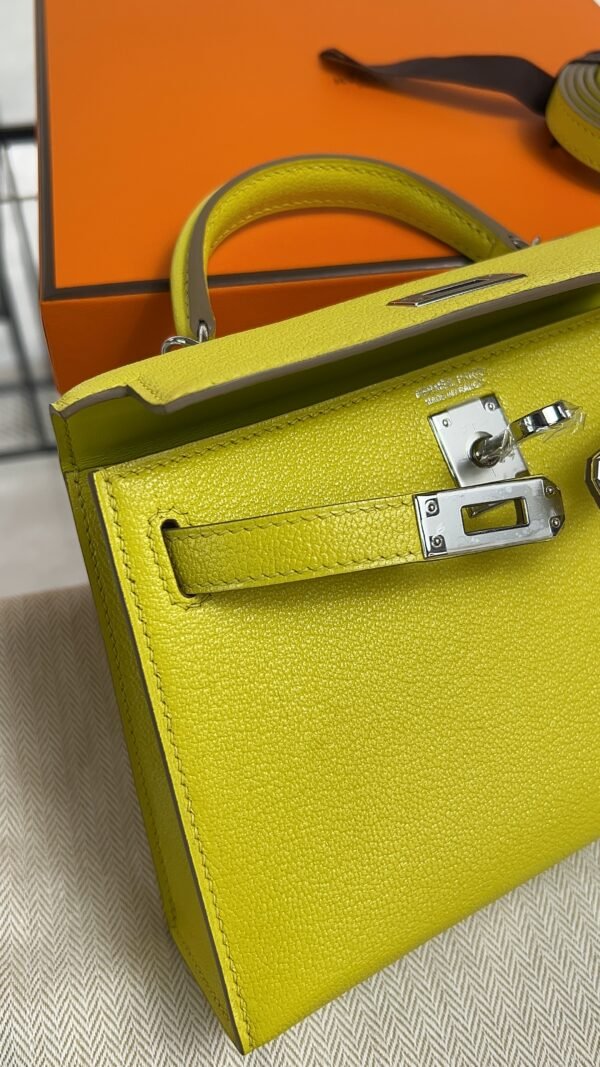 Hermès Mini Kelly 20 Jaune de Naples/Beton Chevre With Silver Hardware