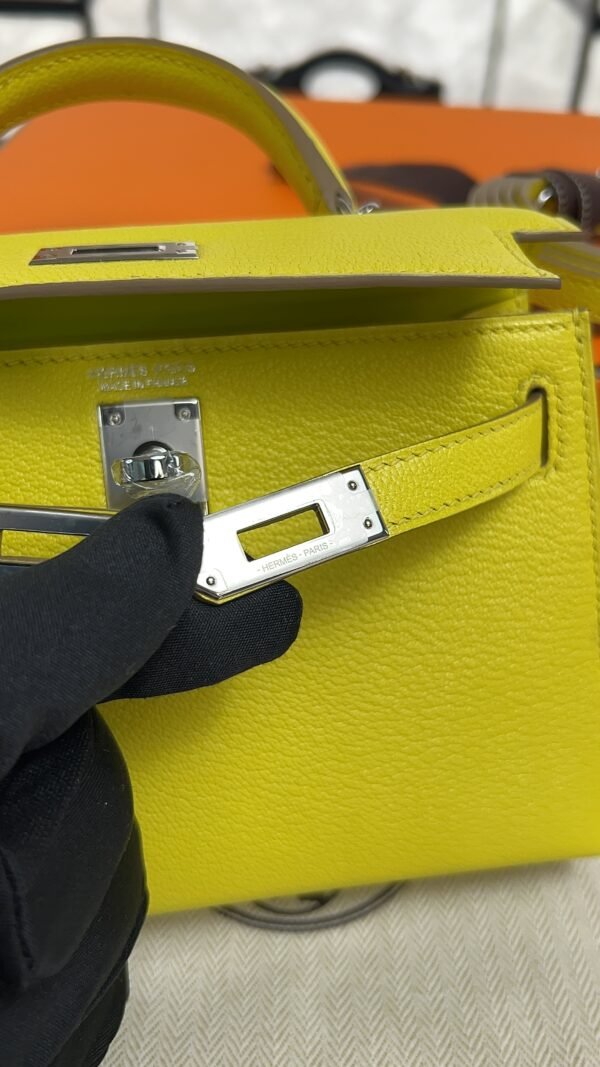 Hermès Mini Kelly 20 Jaune de Naples/Beton Chevre With Silver Hardware