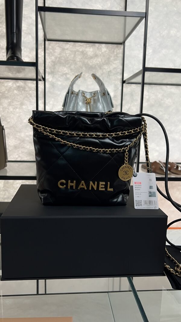 CHANEL 22 Mini Handbag Shiny Calfskin & Gold-Tone Metal Black