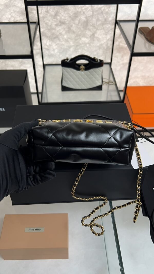 CHANEL 22 Mini Handbag Shiny Calfskin & Gold-Tone Metal Black