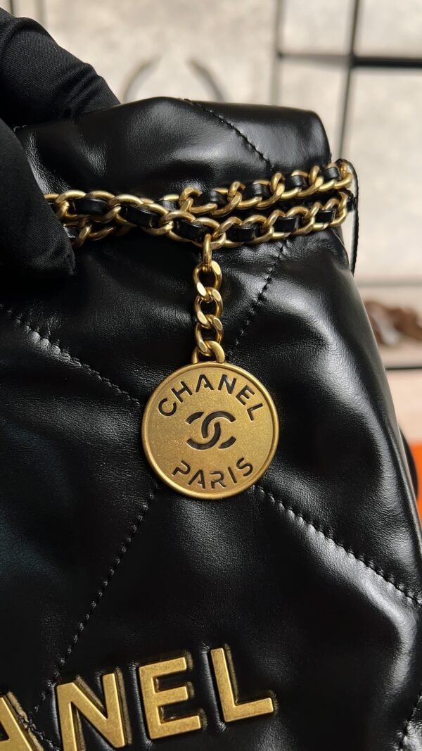 CHANEL 22 Mini Handbag Shiny Calfskin & Gold-Tone Metal Black