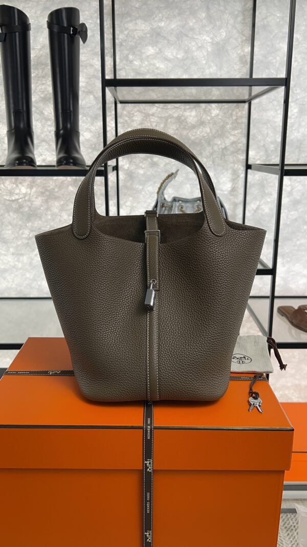 Hermes Etoupe Taurillon Clemence Leather Picotin Lock 22 Bag