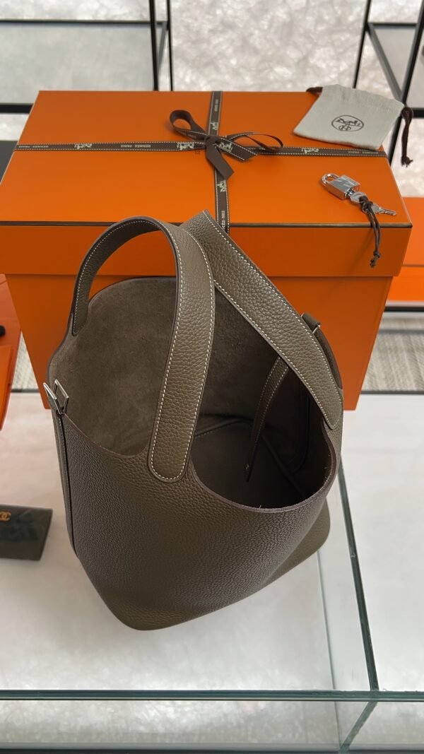 Hermes Etoupe Taurillon Clemence Leather Picotin Lock 22 Bag