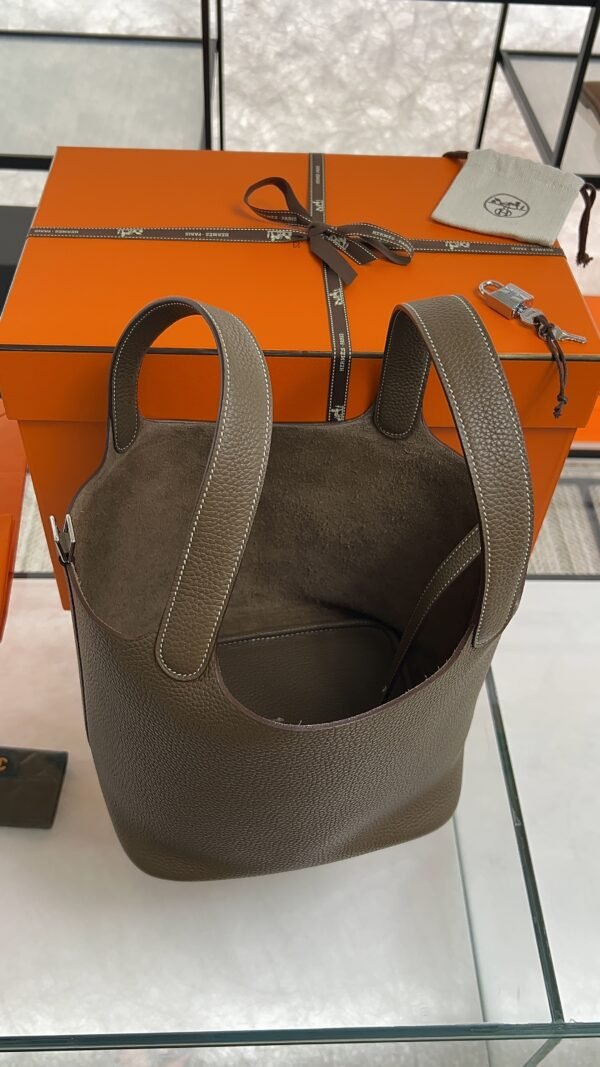 Hermes Etoupe Taurillon Clemence Leather Picotin Lock 22 Bag