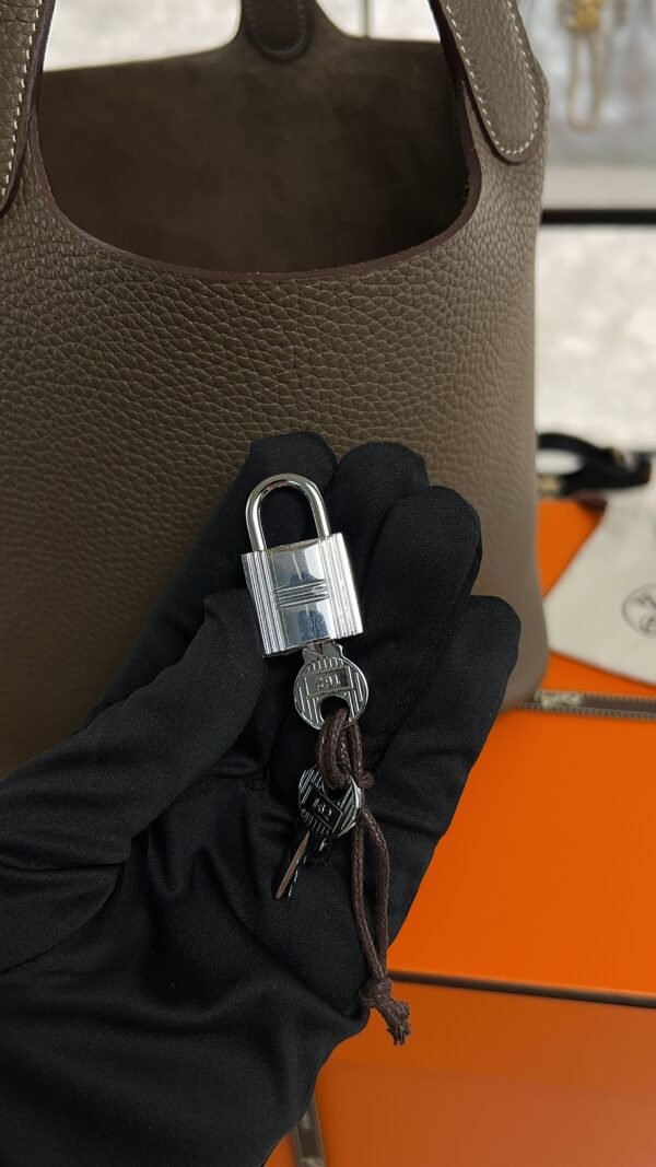 Hermes Etoupe Taurillon Clemence Leather Picotin Lock 22 Bag