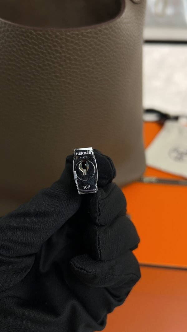 Hermes Etoupe Taurillon Clemence Leather Picotin Lock 22 Bag