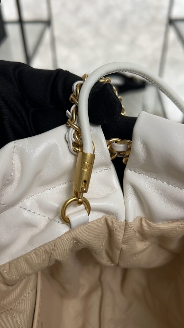 CHANEL 22 Mini Handbag Shiny Calfskin & Gold-Tone Metal White