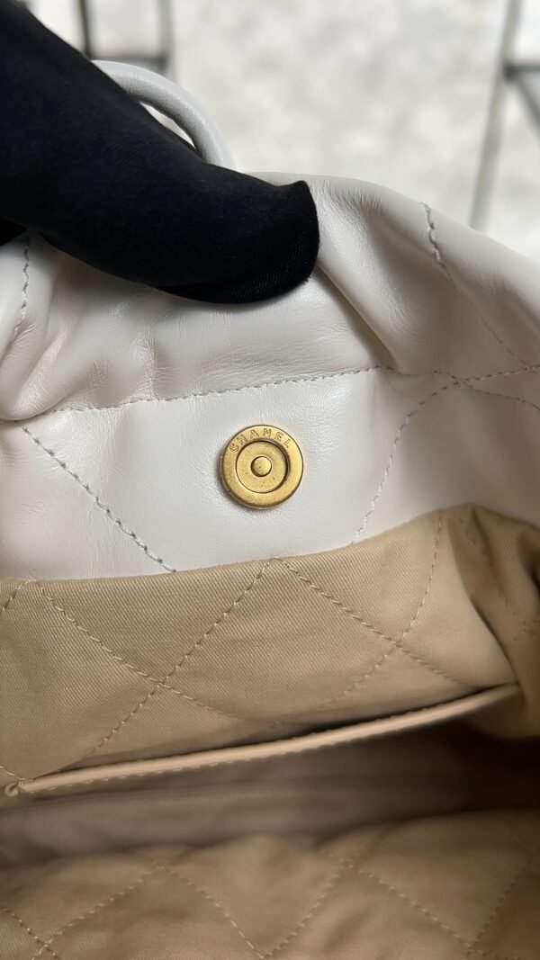 CHANEL 22 Mini Handbag Shiny Calfskin & Gold-Tone Metal White