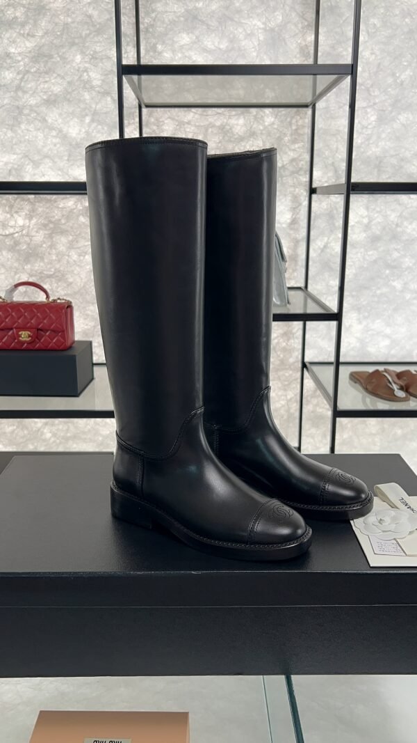 CHANEL Leather riding boots