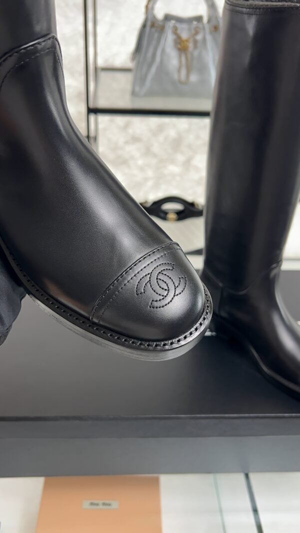 CHANEL Leather riding boots