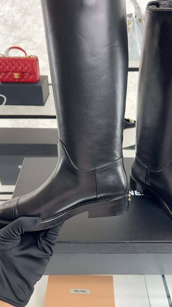 CHANEL Leather riding boots