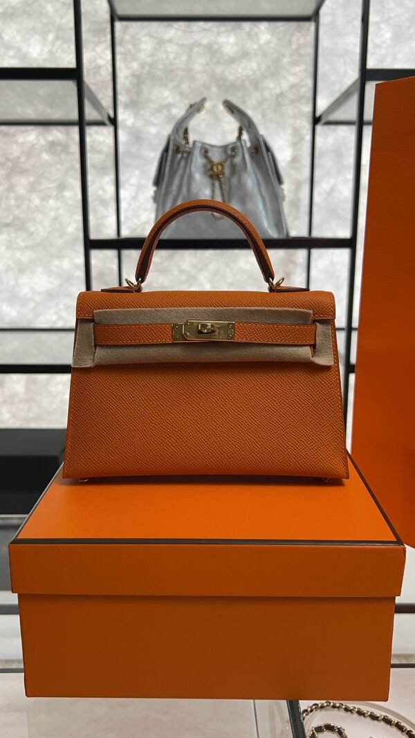 Hermès Mini Kelly 20 in Orange