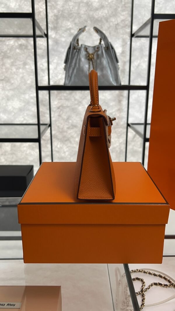 Hermès Mini Kelly 20 in Orange
