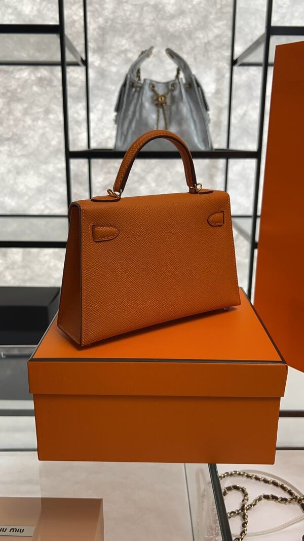 Hermès Mini Kelly 20 in Orange