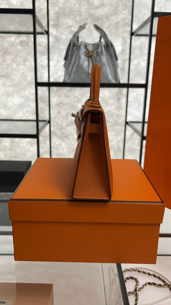Hermès Mini Kelly 20 in Orange