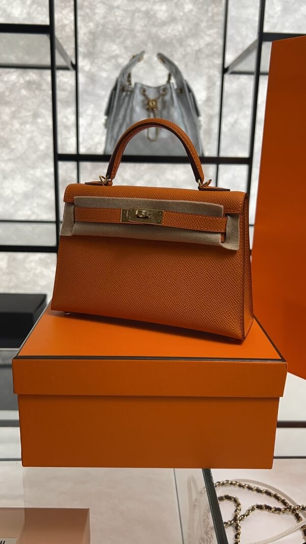 Hermès Mini Kelly 20 in Orange