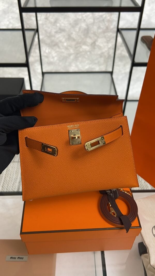 Hermès Mini Kelly 20 in Orange