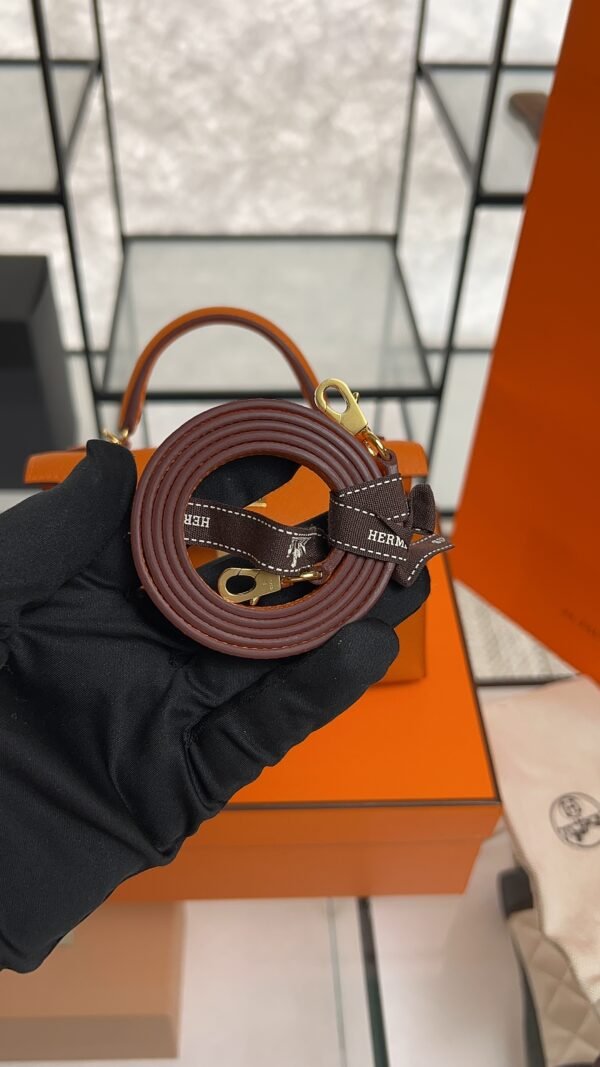 Hermès Mini Kelly 20 in Orange