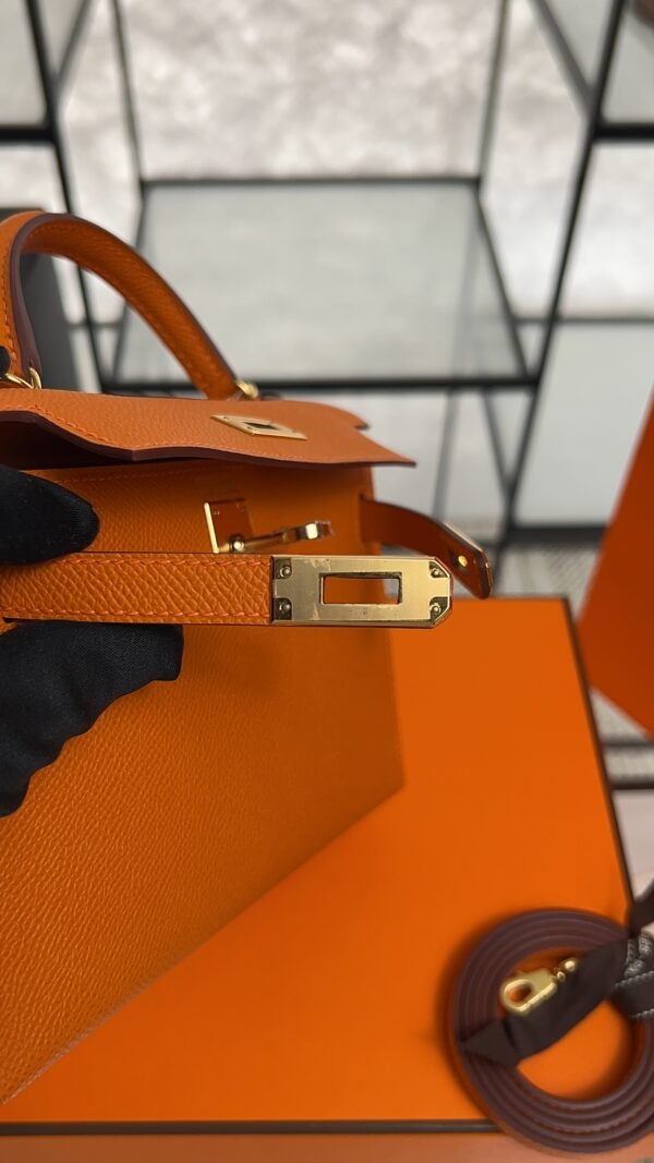 Hermès Mini Kelly 20 in Orange
