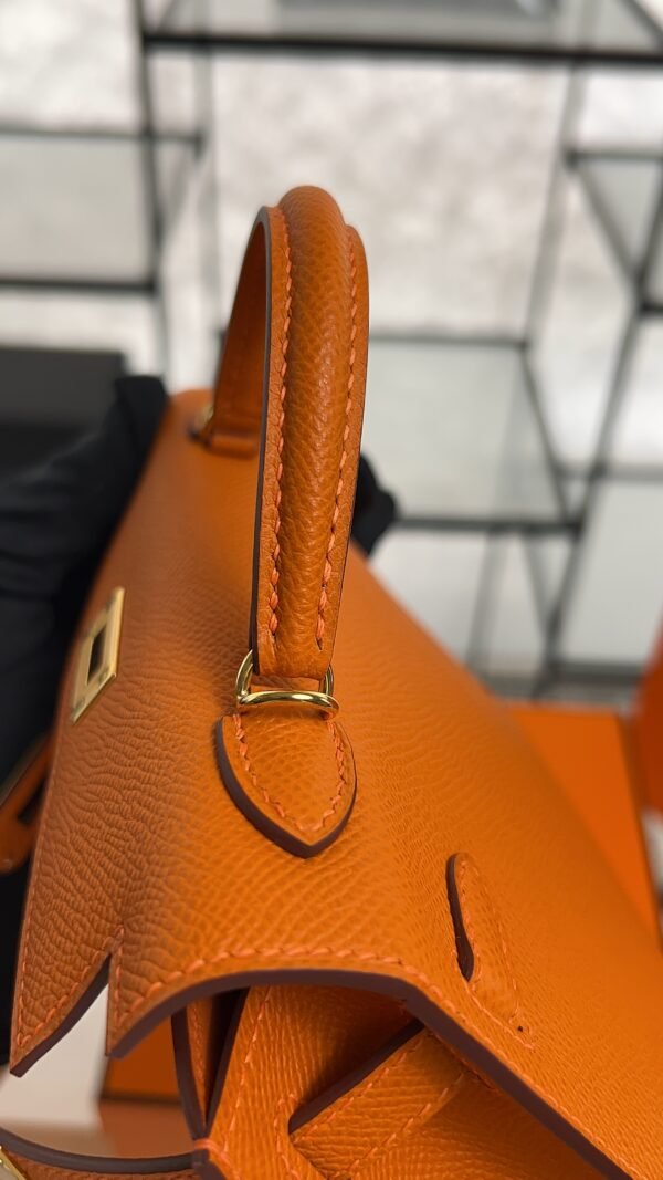 Hermès Mini Kelly 20 in Orange