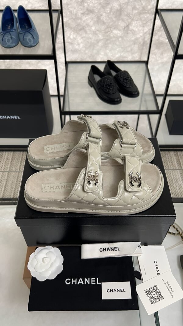 Chanel Dad Sandals Diamond CC logo Grey slippers