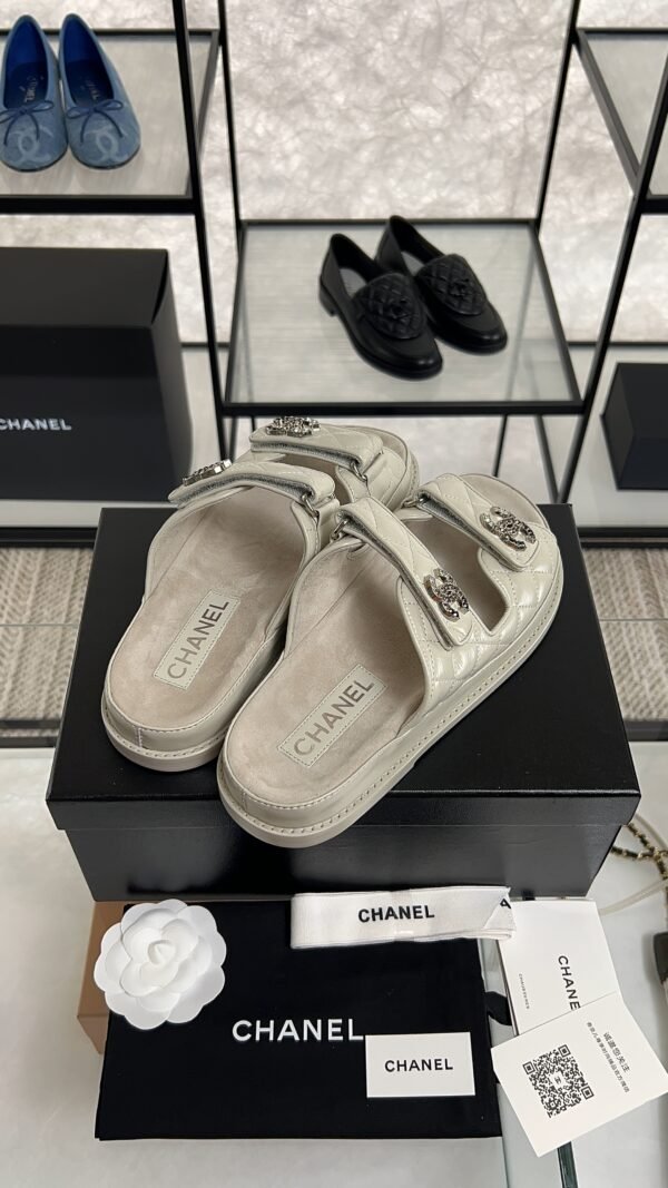 Chanel Dad Sandals Diamond CC logo Grey slippers