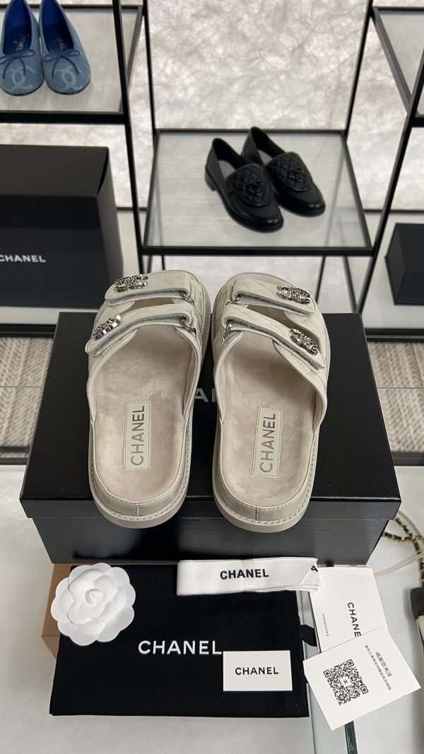 Chanel Dad Sandals Diamond CC logo Grey slippers