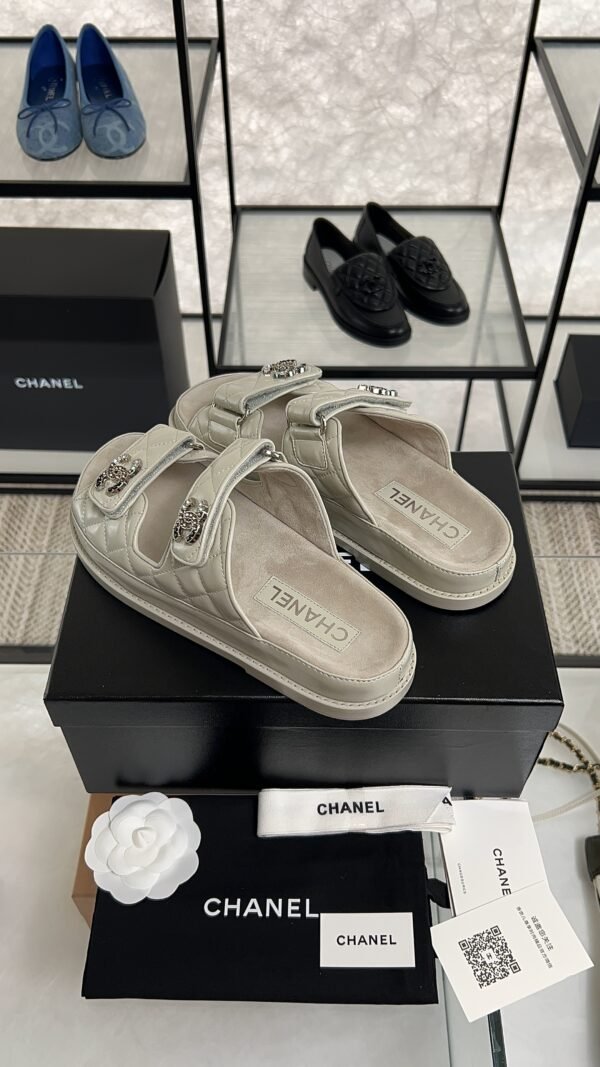 Chanel Dad Sandals Diamond CC logo Grey slippers