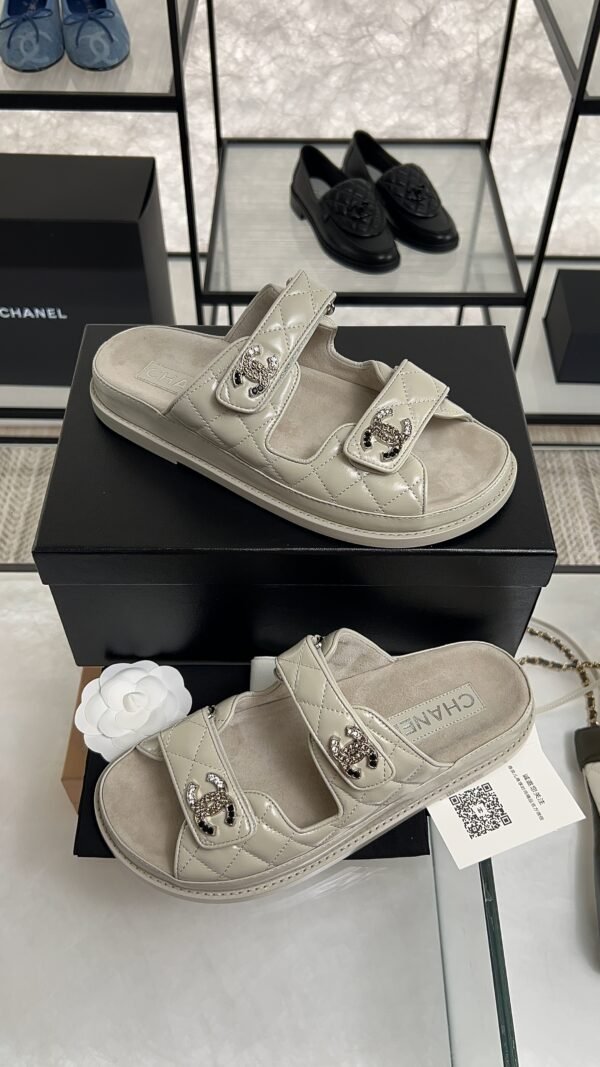 Chanel Dad Sandals Diamond CC logo Grey slippers