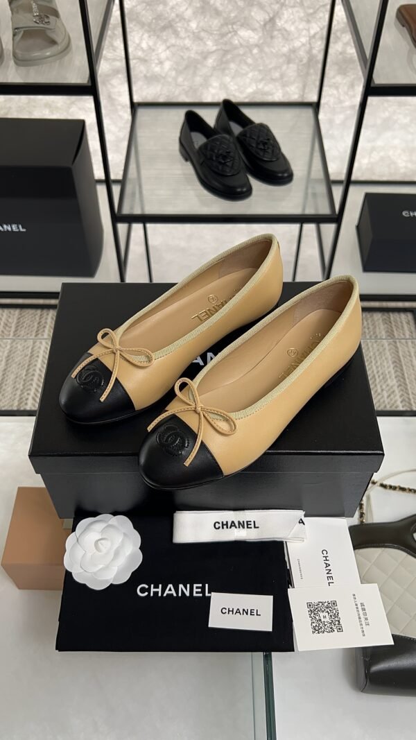 Chanel ballet flats Lambskin  Beige & Black