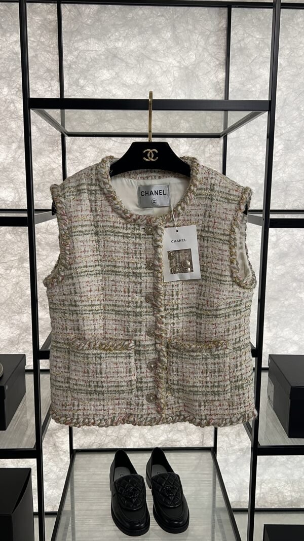 Chanel La Petite Veste Noire tweed blazer