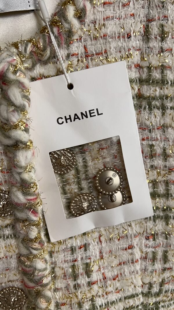 Chanel La Petite Veste Noire tweed blazer