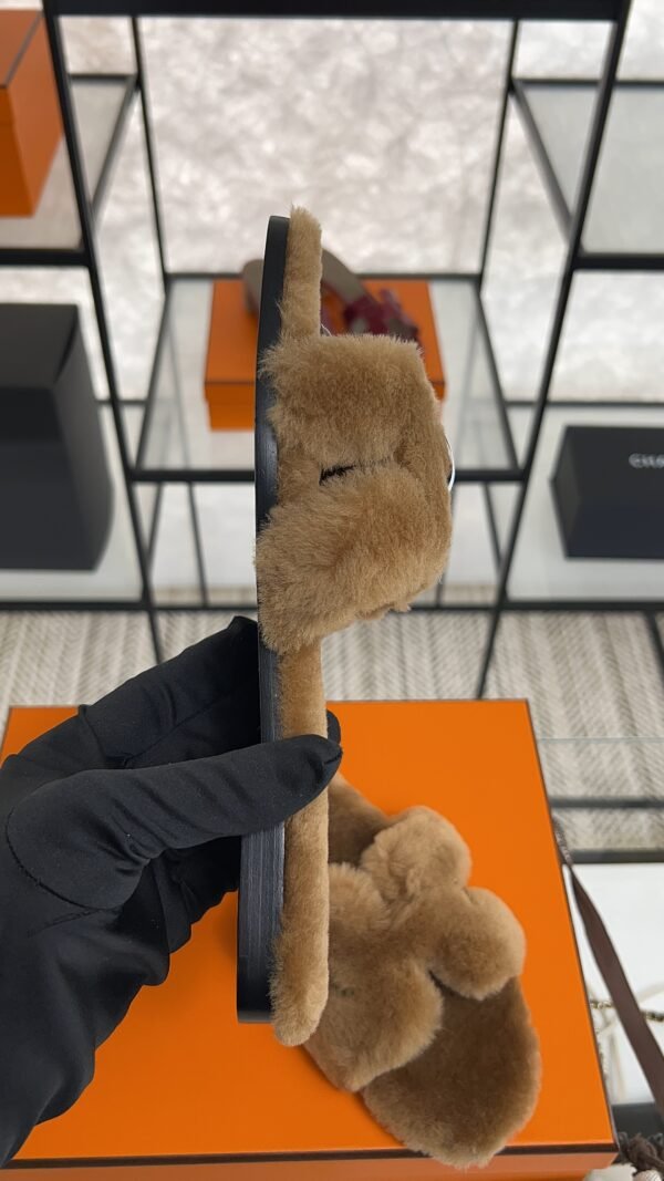 hermes oran sandlas gold Shearling