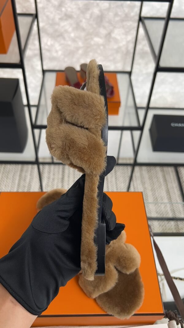hermes oran sandlas gold Shearling