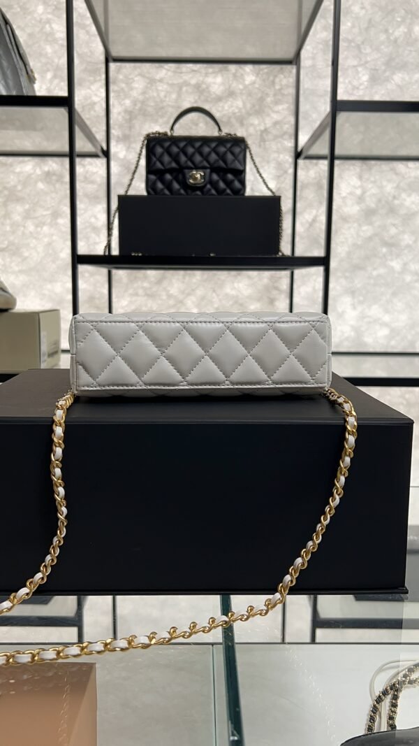 CHANEL KELLY 25C White Handle Shopping Bag