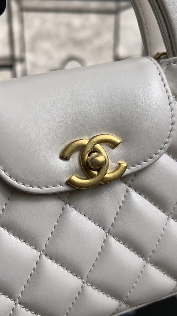 CHANEL KELLY 25C White Handle Shopping Bag