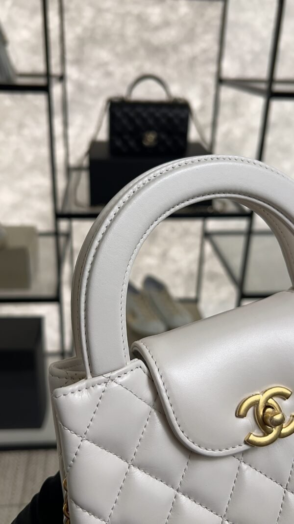 CHANEL KELLY 25C White Handle Shopping Bag