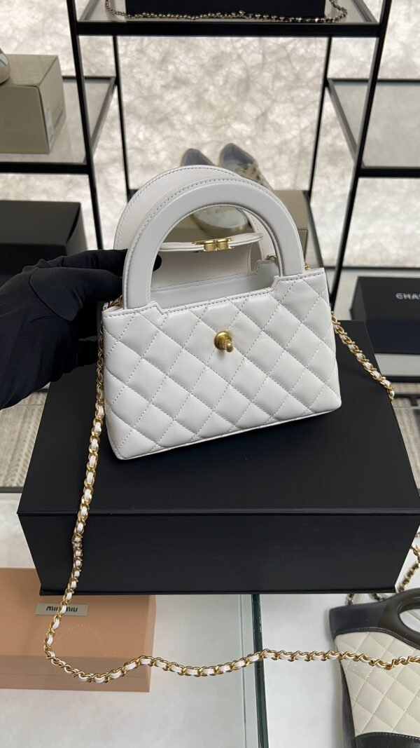 CHANEL KELLY 25C White Handle Shopping Bag