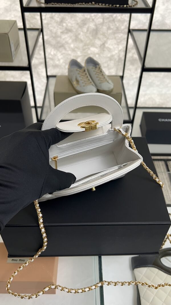 CHANEL KELLY 25C White Handle Shopping Bag