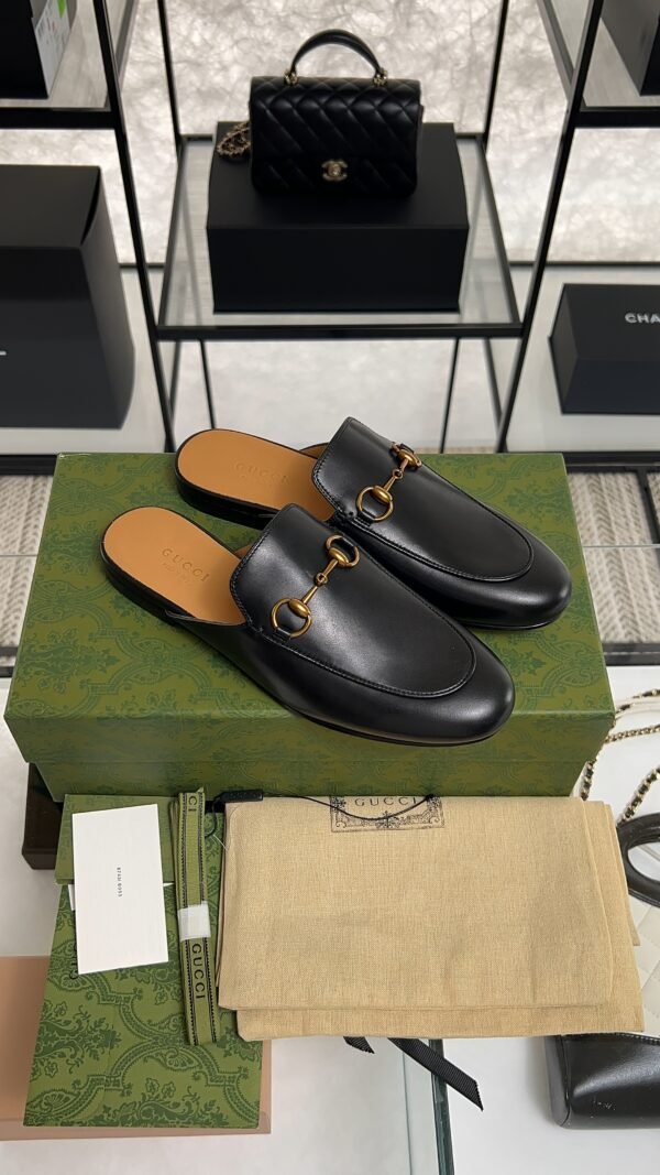 Gucci Women's Princetown slipper black