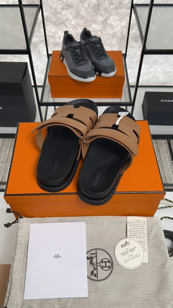 Hermès Chypre sandal MEN Brown
