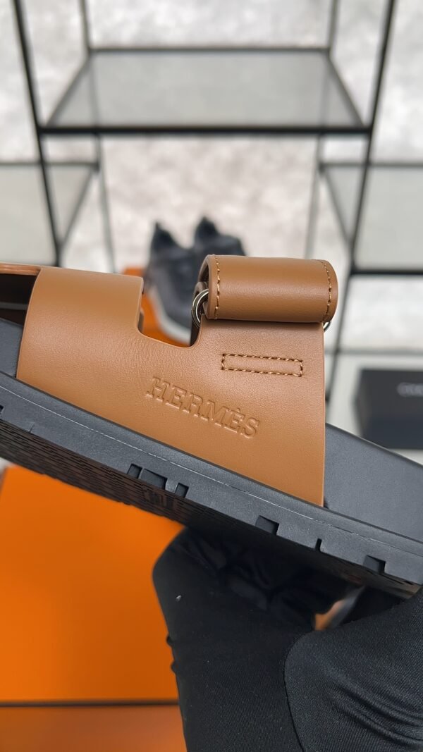 Hermès Chypre sandal MEN Brown
