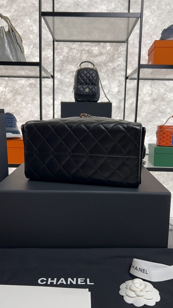 CHANEL 25 Small Handbag Black
