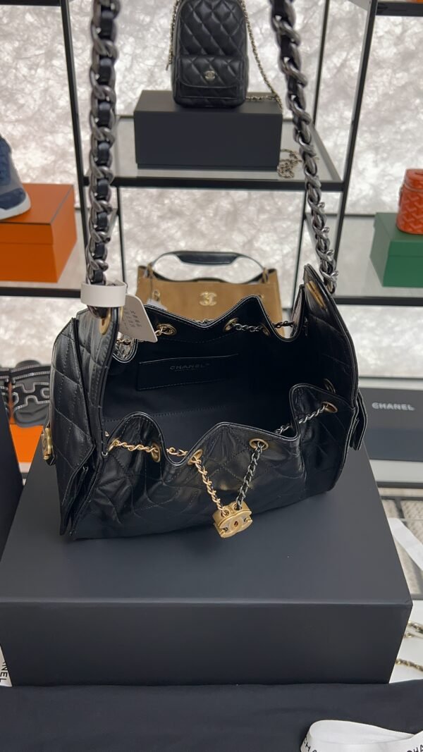 CHANEL 25 Small Handbag Black