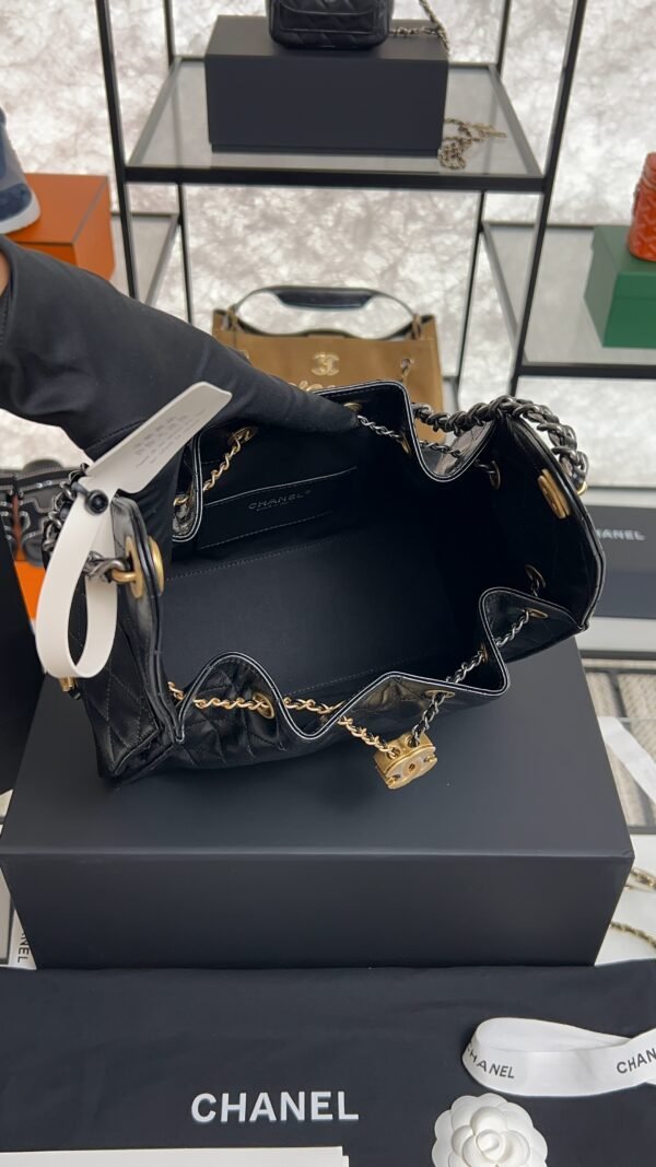 CHANEL 25 Small Handbag Black
