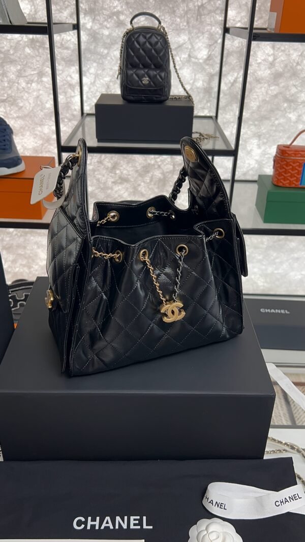 CHANEL 25 Small Handbag Black