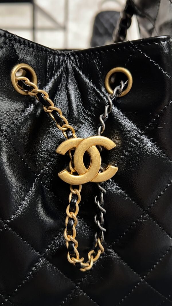 CHANEL 25 Small Handbag Black