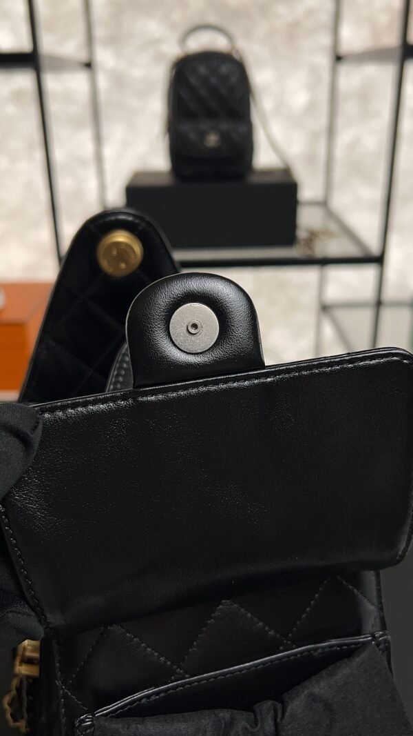 CHANEL 25 Small Handbag Black
