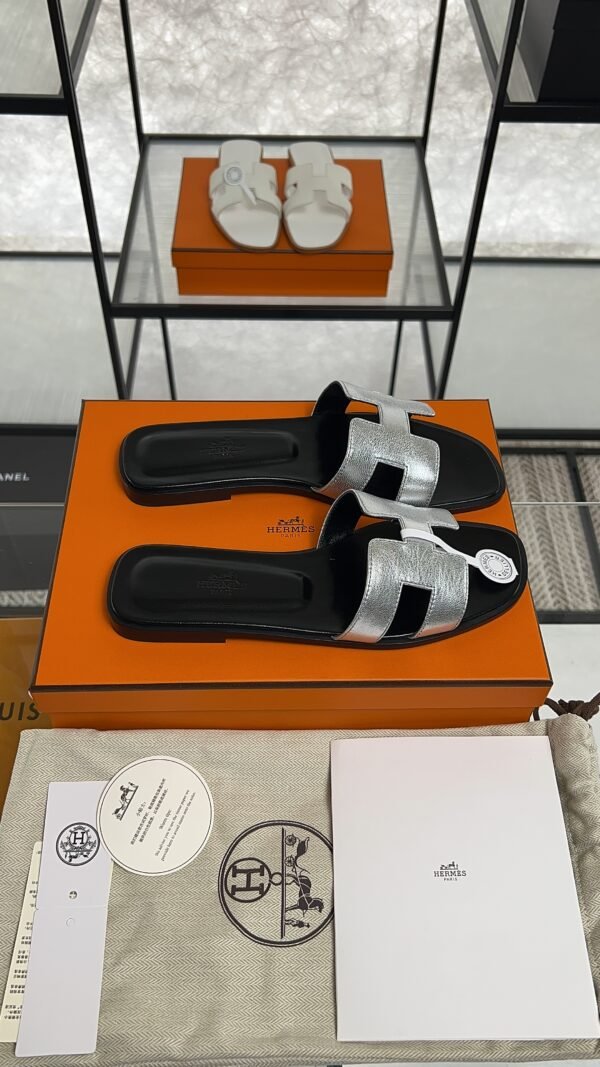hermes oran sandlas gris argenté